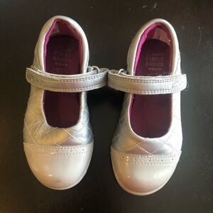 Clarks girls mary jane gray shoes‎ 6m